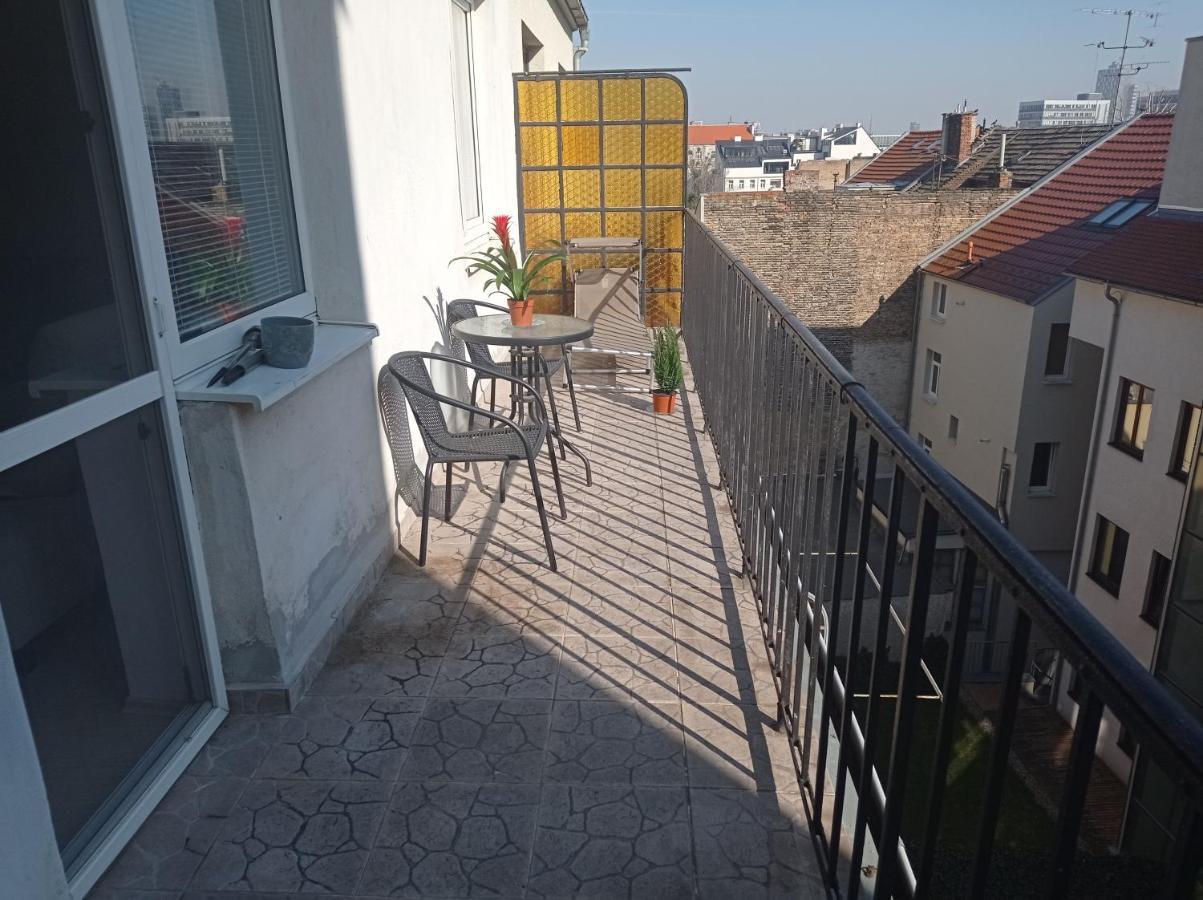 Amazing Flat In Old Town With Large Balcony Apartment Bratislava Exterior photo