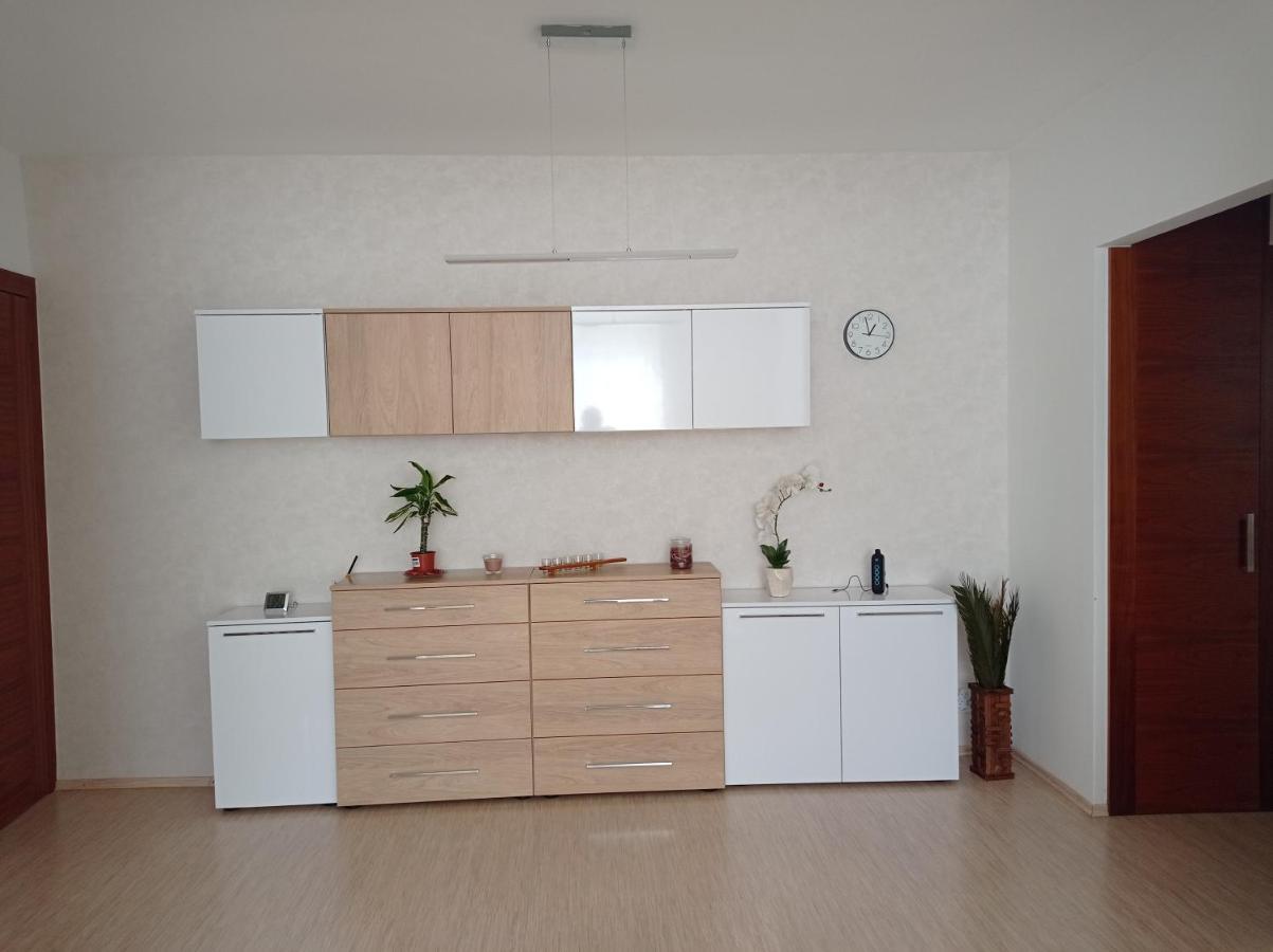 Amazing Flat In Old Town With Large Balcony Apartment Bratislava Exterior photo